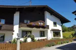 Mehrparteienhaus direkt an der Piste & Rodelbahn