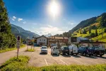 Mehrparteienhaus direkt an der Piste & Rodelbahn