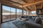 Tiroler Haus mit Bergblick