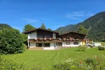 Apartment- bzw. Mehrparteienhaus